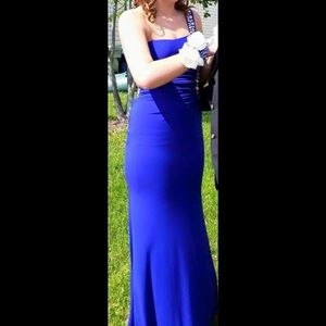 Prom Dress Worn Once. Size 5